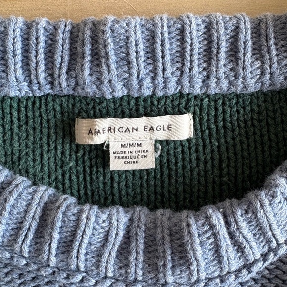 American Eagle Color Block Cropped Sweater. Size M - Picture 3 of 5